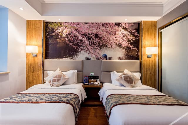 Business Room (2 beds)