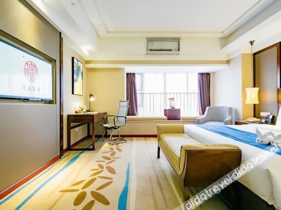 Deluxe Room (Double bed)