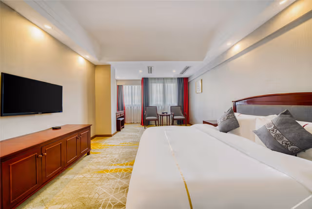 Business Queen Room