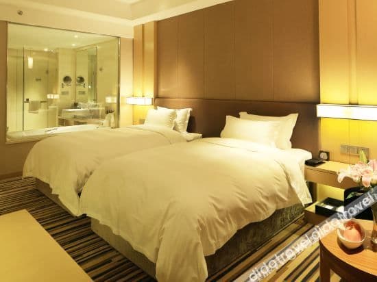 Deluxe 2-bed Room
