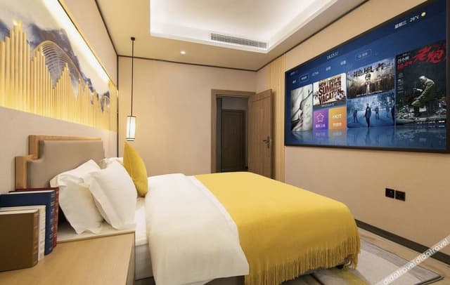 Featured Deluxe Suite