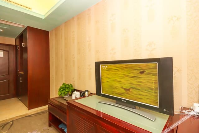 Business Queen Room