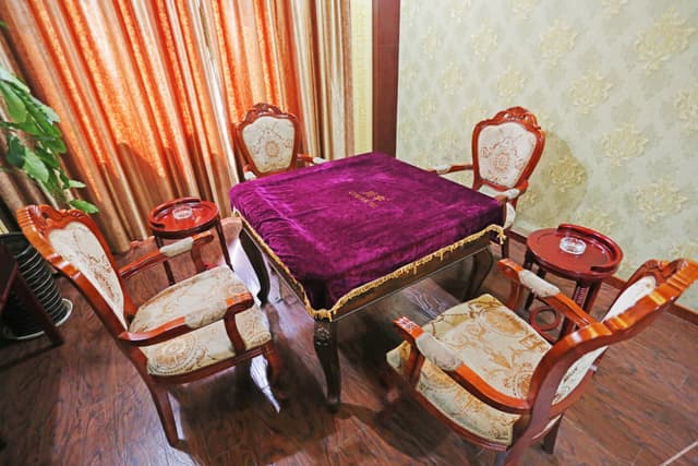 Leisure Room (With mahjong machine)
