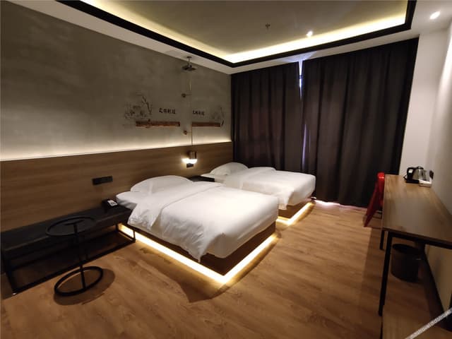 Wenshu Temple Bell Projection Twin Room