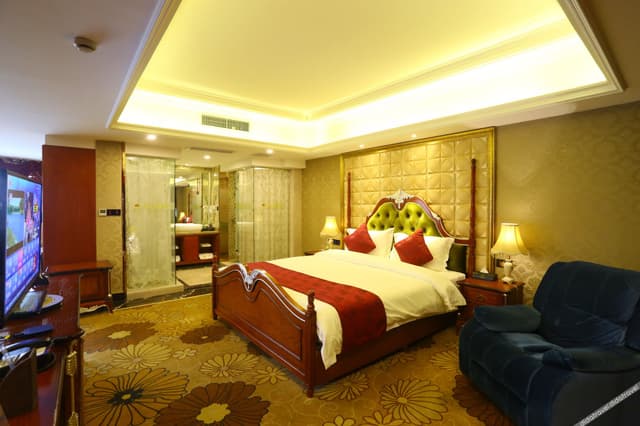 Executive Suite
