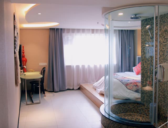 Guestroom (Roundbed)