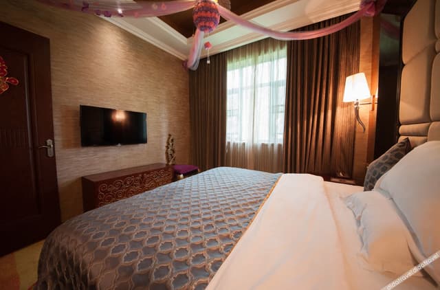 Deluxe Suite
