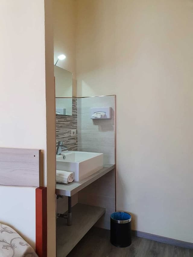 Single Room, Air conditioning