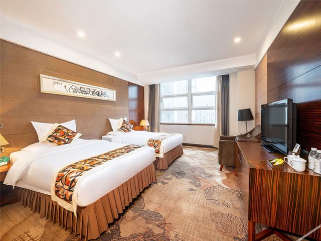 Deluxe 2-bed Room