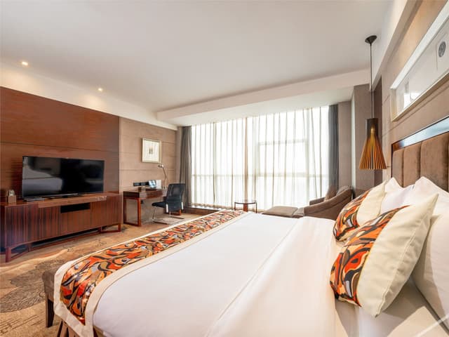Executive Queen Room