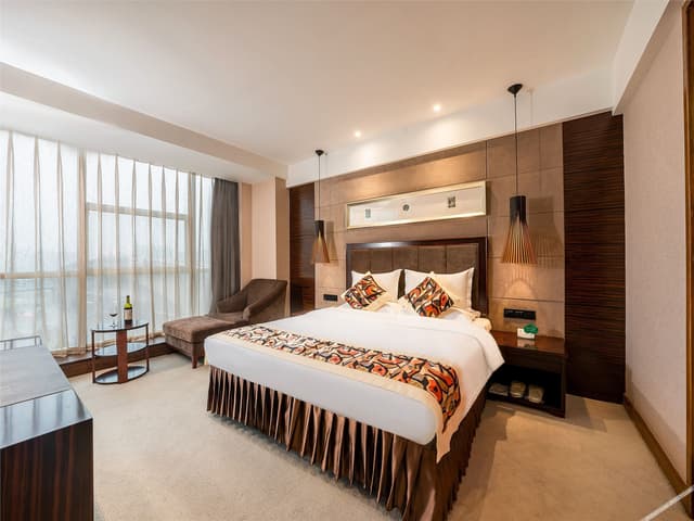 Executive Queen Room