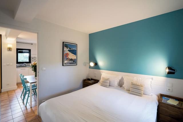 Apartment 2-4 persons, Garden View Balcony, Upper Floor