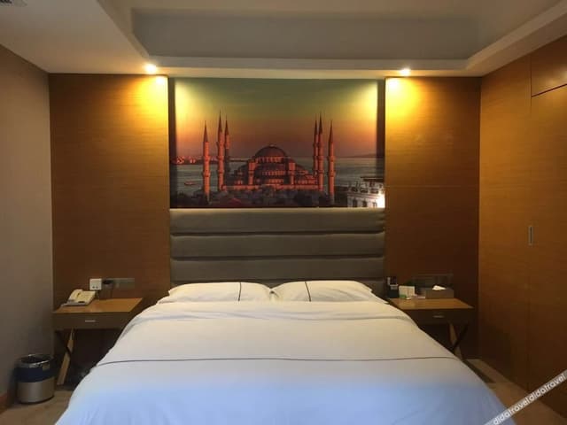 Deluxe Room (Double bed)