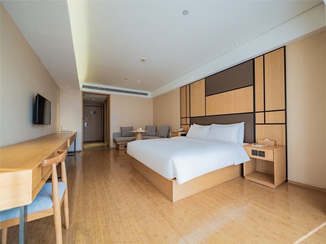 Business Queen Room