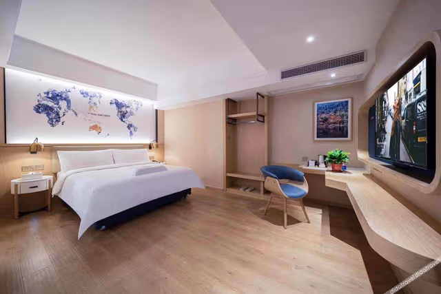 Boutique Queen Room