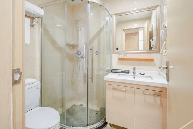 Cozy Room (2 beds)