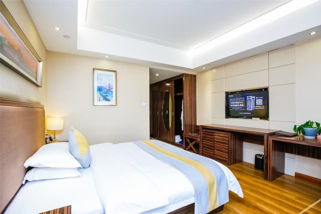 Exceptional City-View Double Bed Room