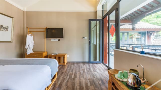 Leisure Corner Elegant Double Bed Room