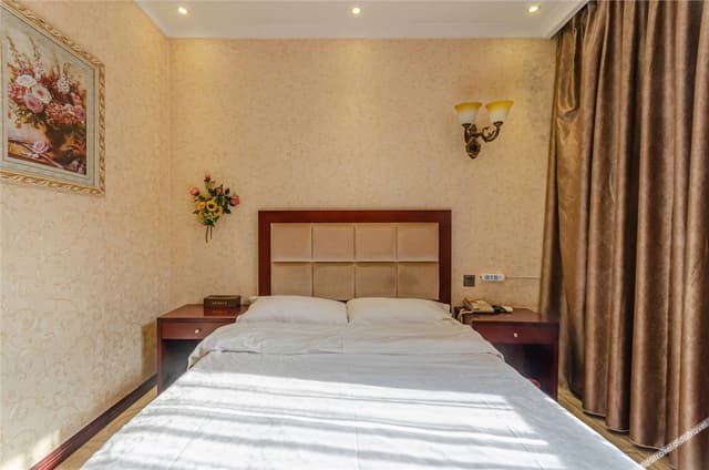 Deluxe Single Room