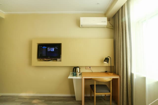 Deluxe Business Room