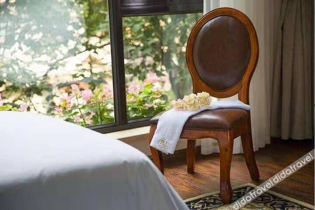 French-Style Classic Room (2 Beds)