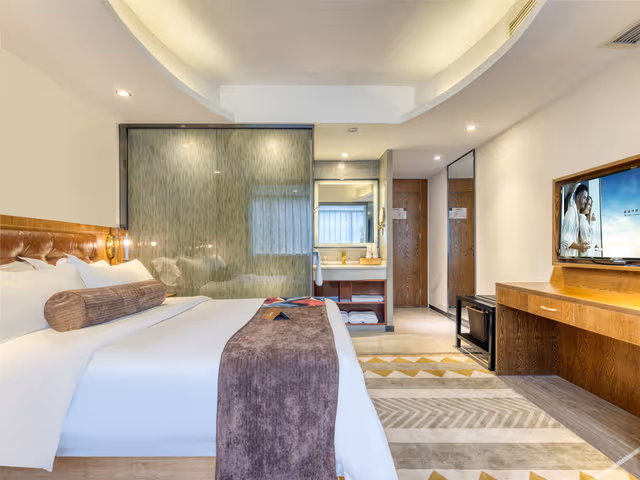 Queen Room