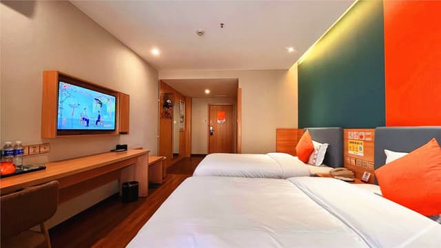 Business Room (2 beds)