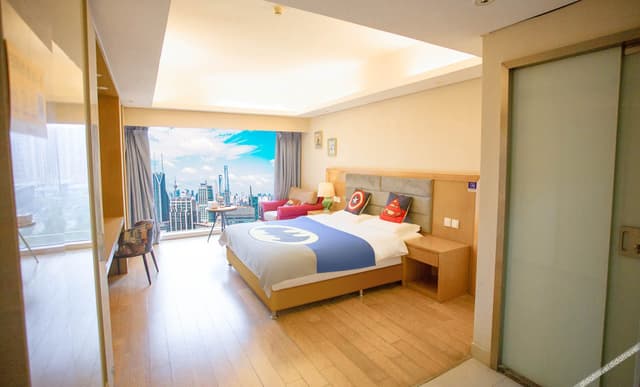 Elegant Queen Room