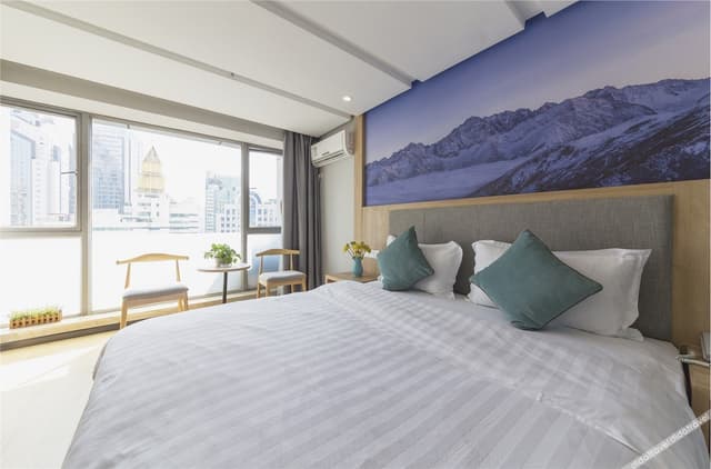 Superior Queen Room
