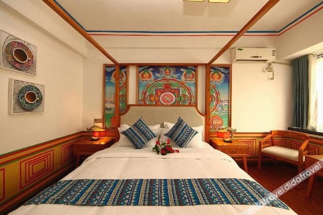 Guestroom (Queen bed)