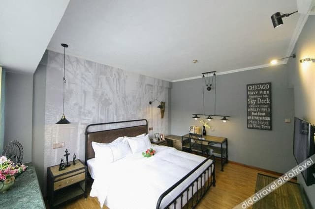 Guestroom (Queen bed)