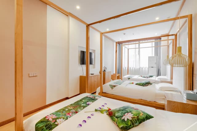 Guestroom - Triple Occupancy
