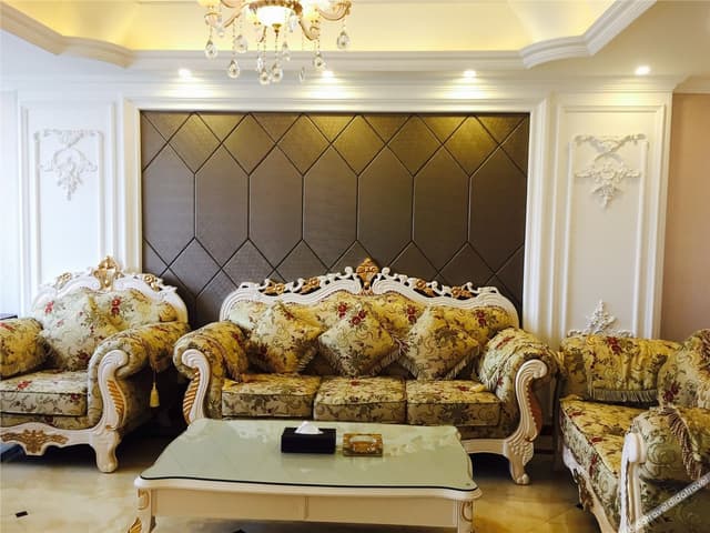 Continental-style Deluxe Suite