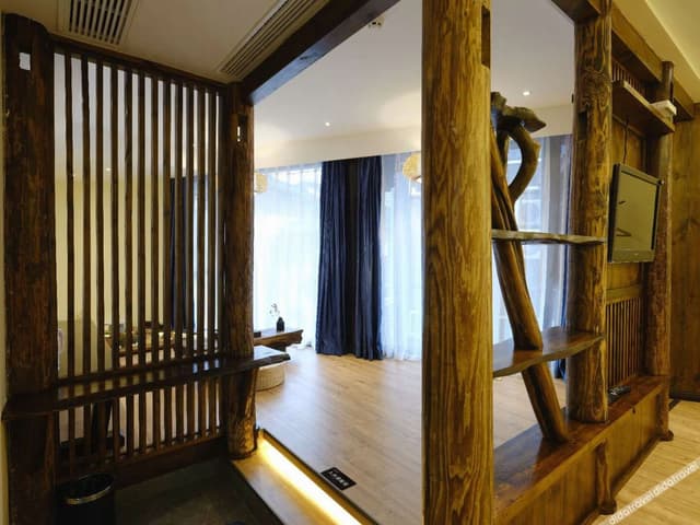 Premier Room