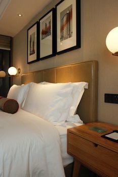 Your Moving Hotel1