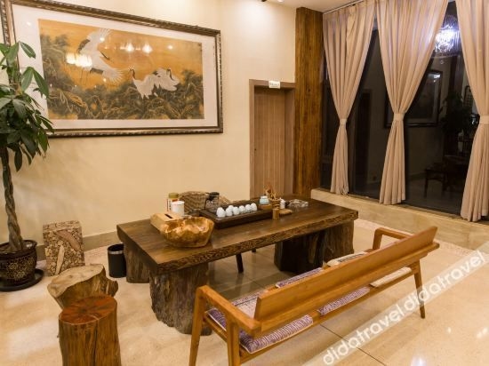 Tongqu Yinquan Hot Spring Resort1