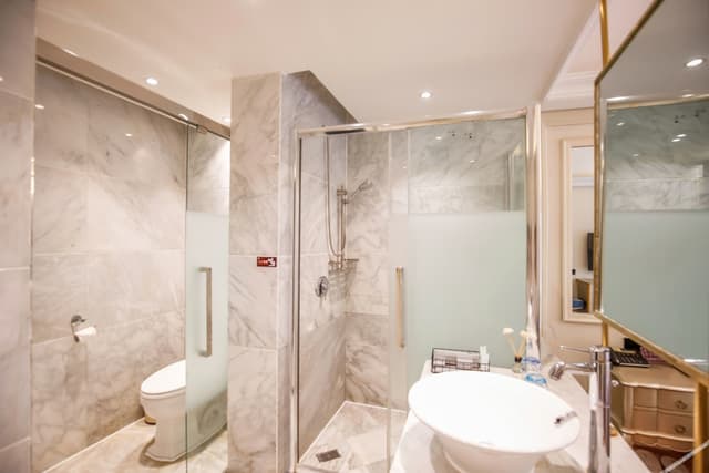 Elegant Queen Room