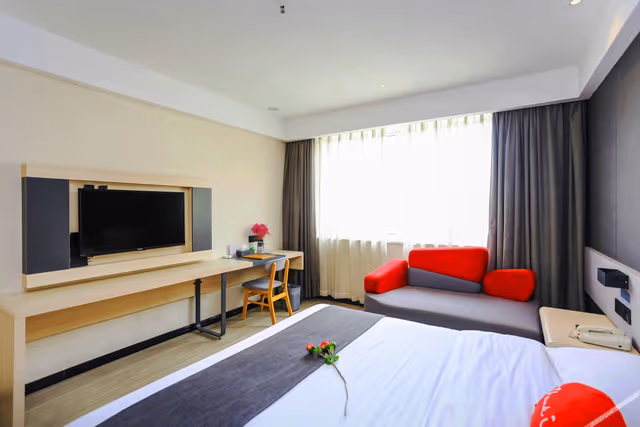 Fashionable Selected Suite