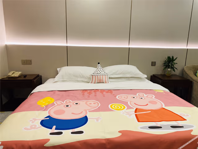 Comfy Family Friendly Smart Room