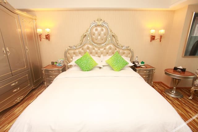 Premier Room (Double bed)