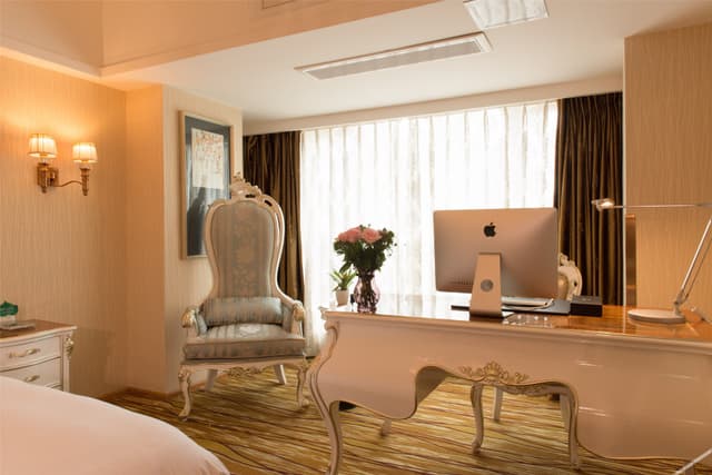 Premier Room (Double bed)