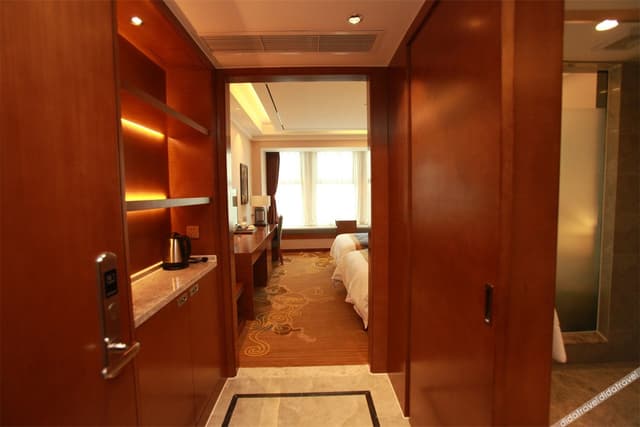 Light Luxury Business Room