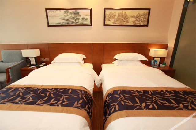 Light Luxury Business Room
