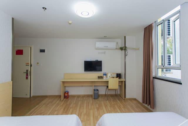Select Twin Room