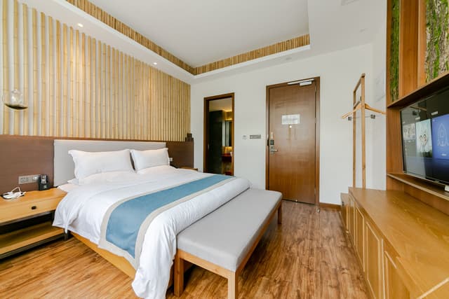 Overflowing Fragrance Double Bed Room