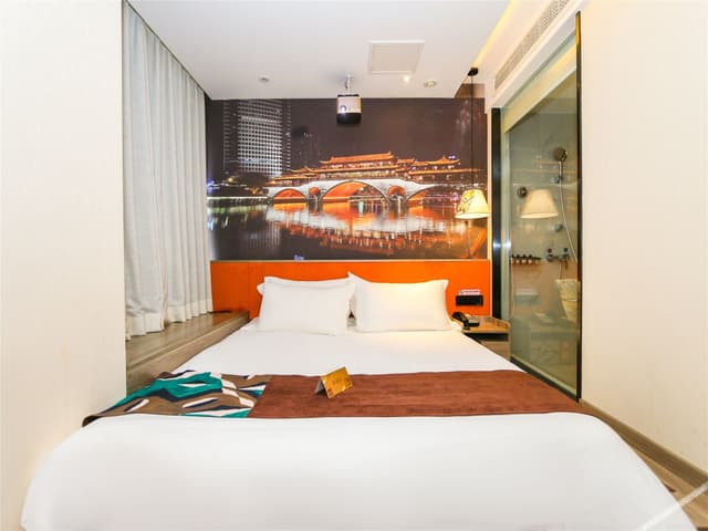 Deluxe Room (Double bed)