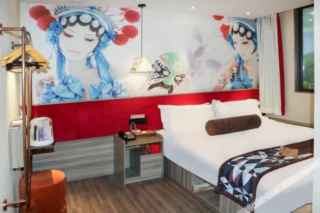 Deluxe Room (Double bed)