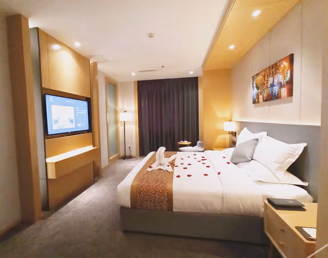 Deluxe Suite