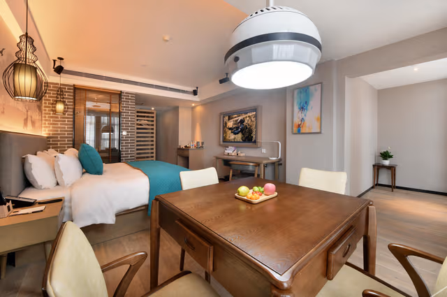Recreation Queen Room