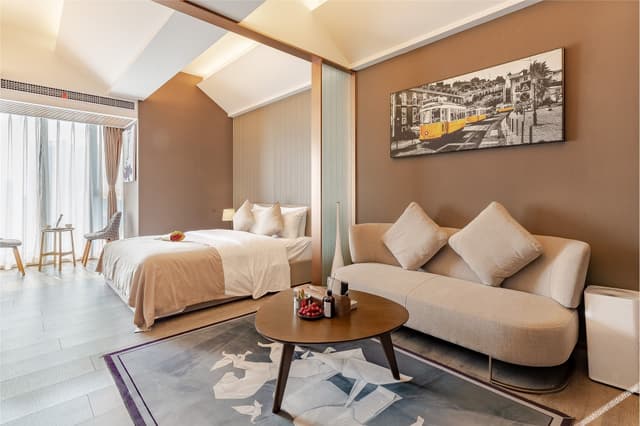 Guestroom (Double bed) (Fridge)